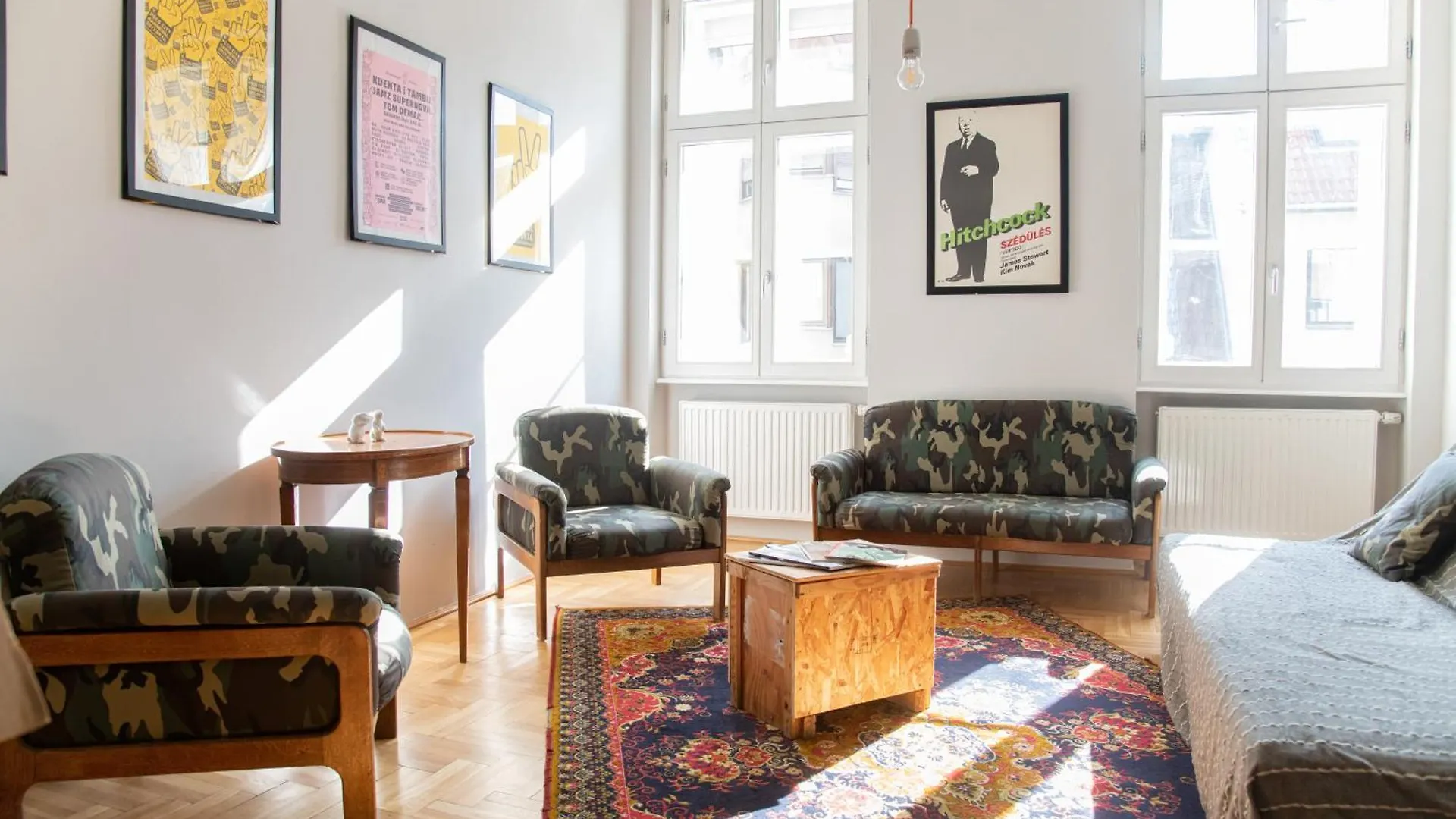 Stylishly Decorated Apartment In Great Location Budapešť